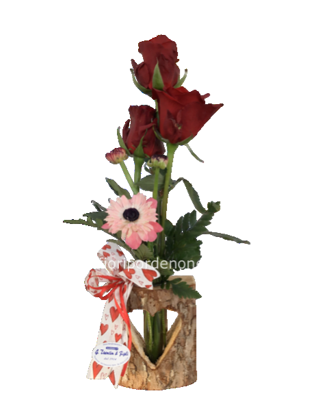3 rose  rosse  in vasetto cuore in corteccia