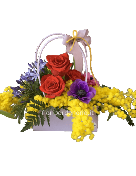 Borsetta con mimosa e fiori misti